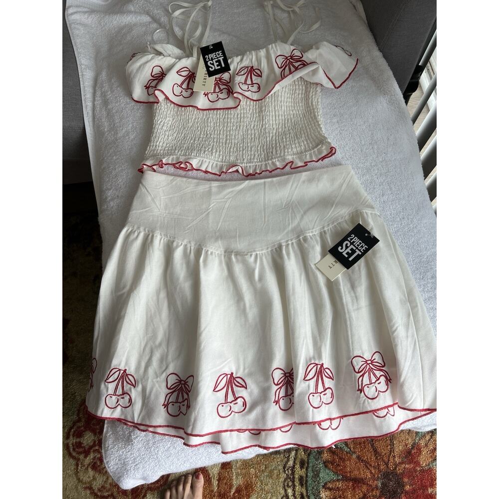 NWT Thirty/Thirty LA White Red Cherry Print Linen Blend 2 Piece skirt Set Size L - Picture 3 of 10